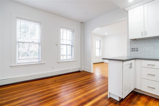 Building Photo - 34 Healey St