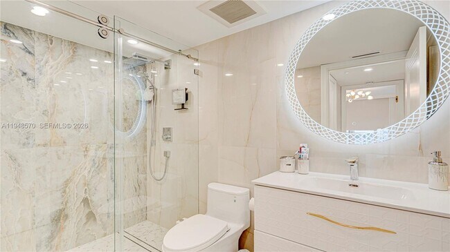 Building Photo - 16711 Collins Ave