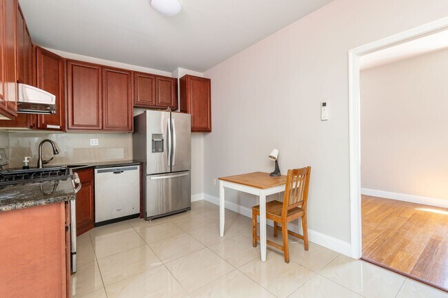 Building Photo - 3803 Haverford Ave
