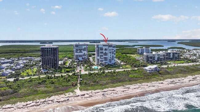 Building Photo - 5051 N Hwy A1A