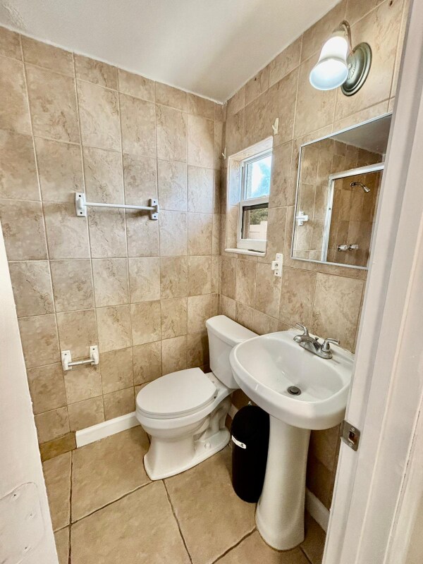 Building Photo - 59 Areca Dr