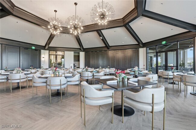 Building Photo - 5555 Double Eagle Cir