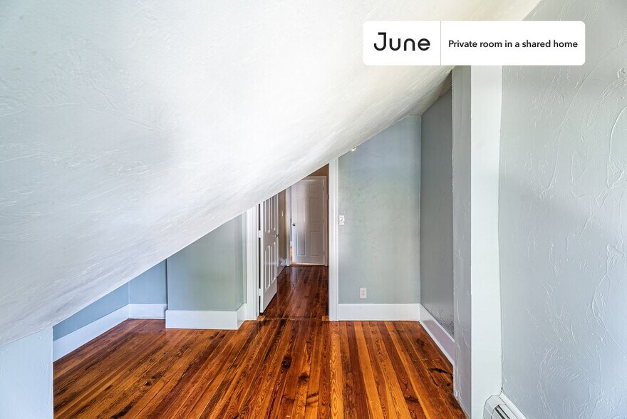 Building Photo - Room in Shared 6 bed/2 bath home
