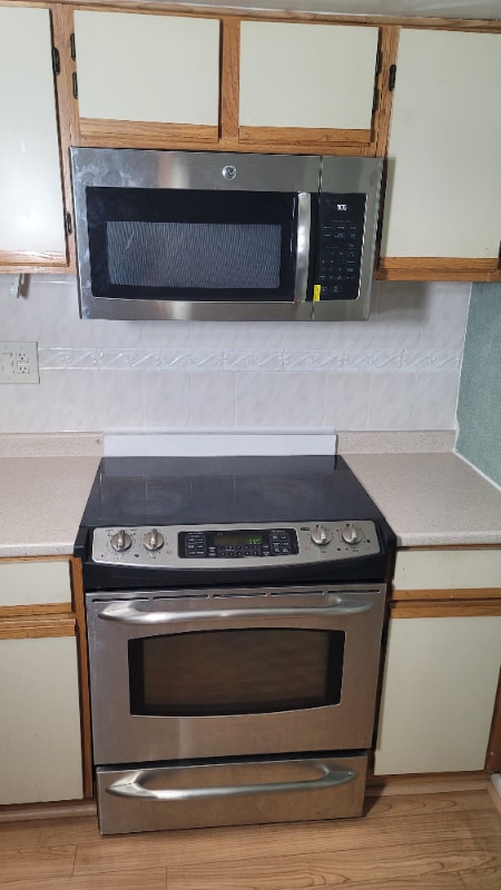 Building Photo - 7 Belfast Dr