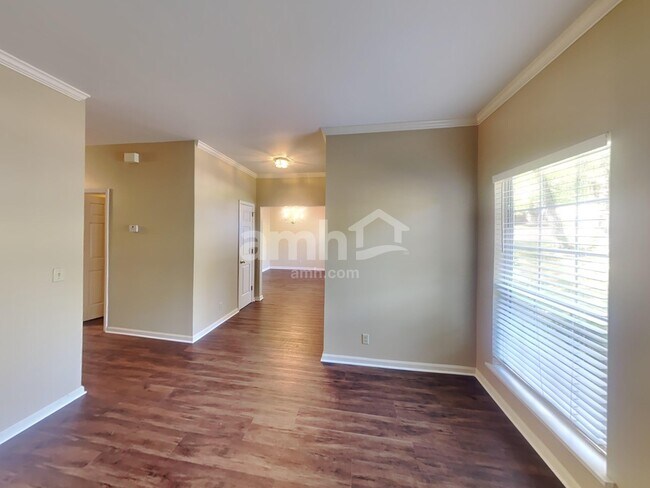 Building Photo - 601 Magnolia Ln