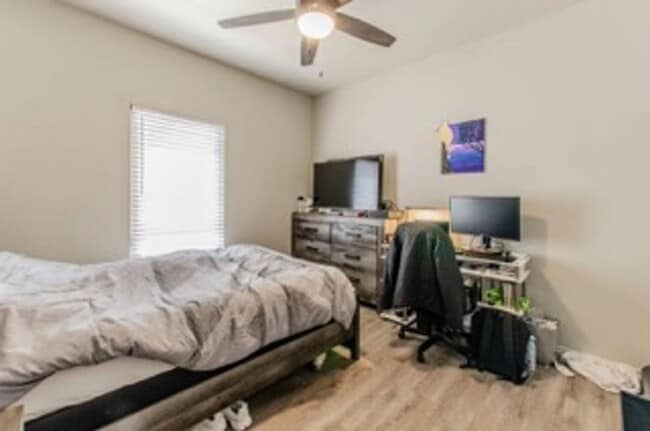 Building Photo - 4 Bedroom 2 Bath Unit, Frenship ISD!