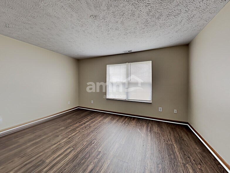 Building Photo - 8255 Captain Dr