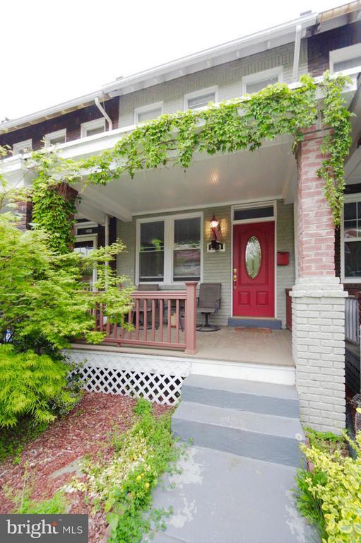 Building Photo - 2309 3rd St NE