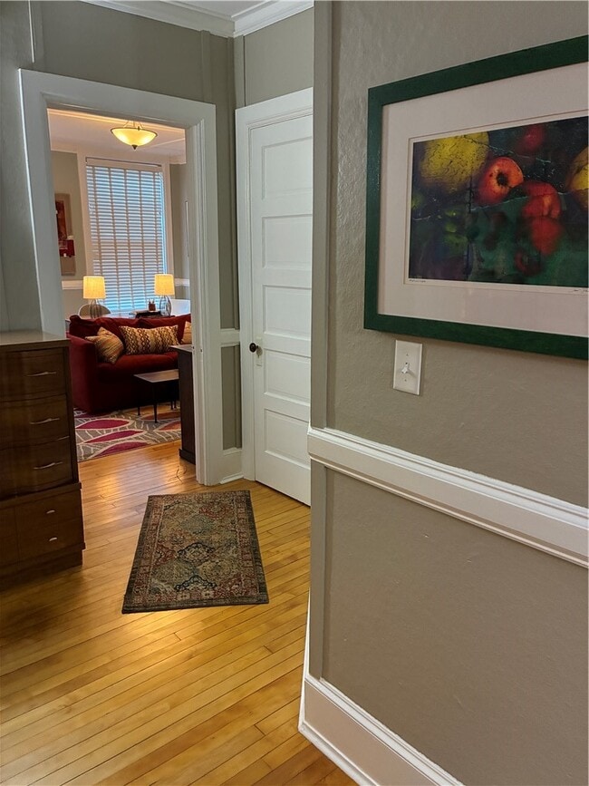 Building Photo - 136 E State St