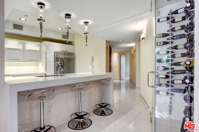 Building Photo - 11921 Dorothy St