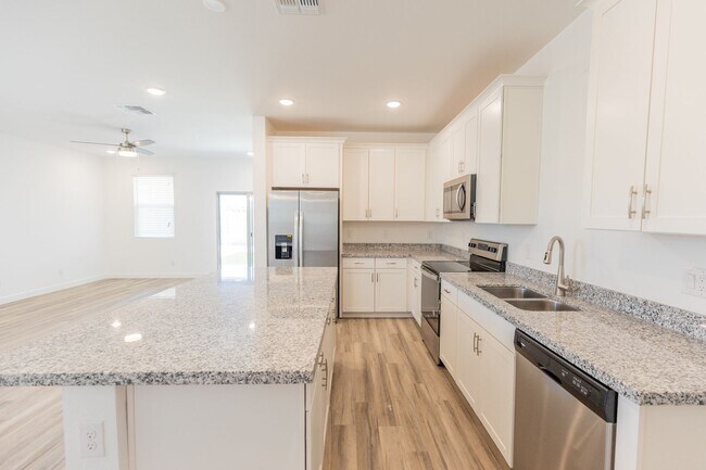 Building Photo - NEW CONSTRUCTION HOME WITH 3 BED/2 BATH + ...