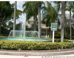 Building Photo - 9933 Westview Dr