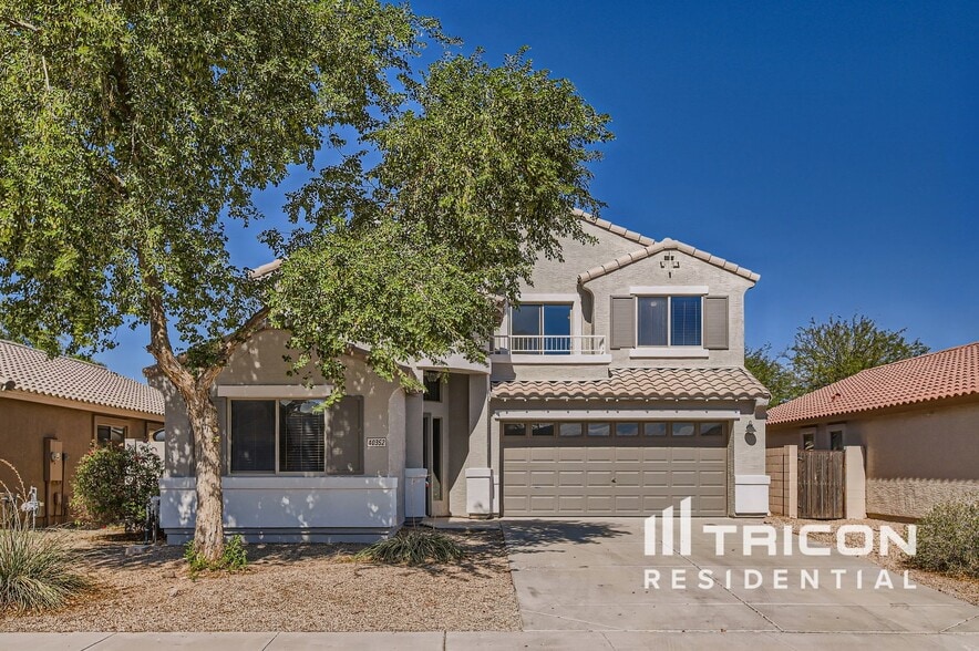 Primary Photo - 40352 W Novak Ln