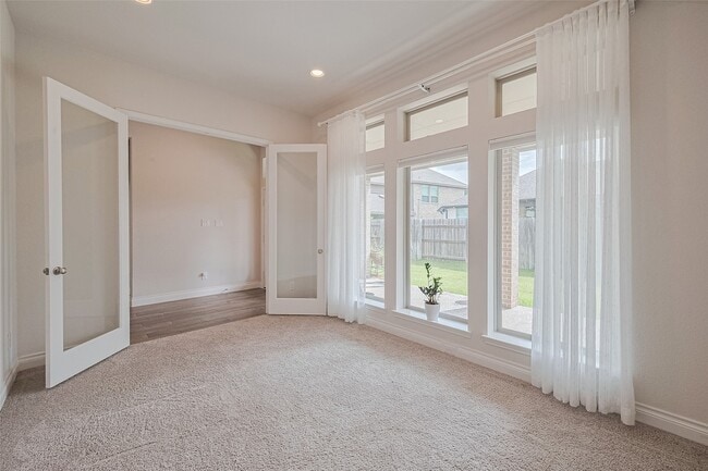 Building Photo - 6906 Montclair Colony Trl