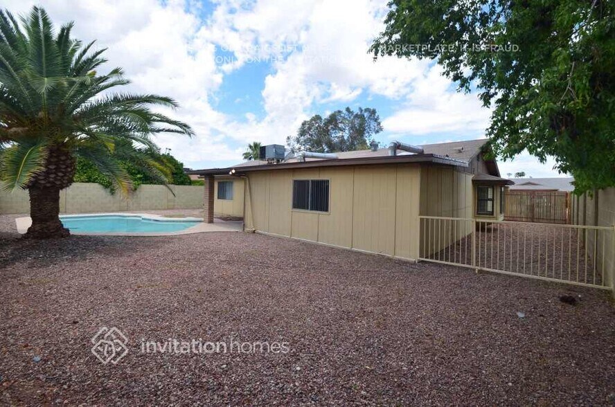 Building Photo - 5537 W Michigan Ave