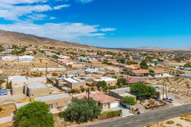 Building Photo - 10748 Ocotillo Rd