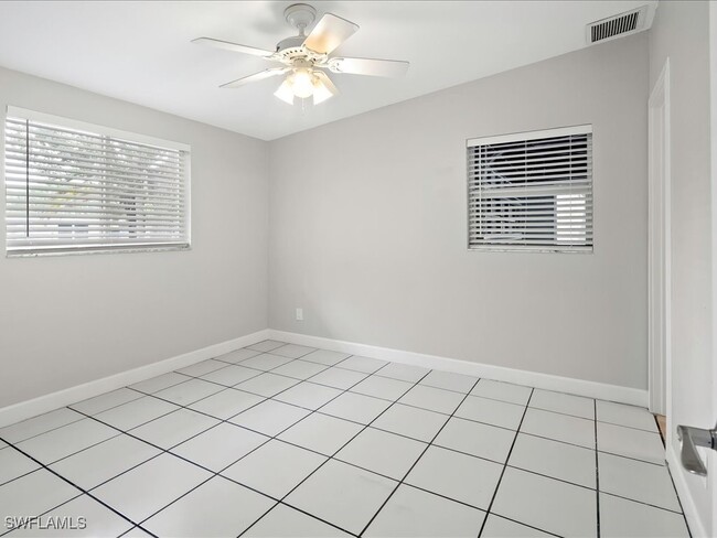 Building Photo - 1320 Barbizon Ln