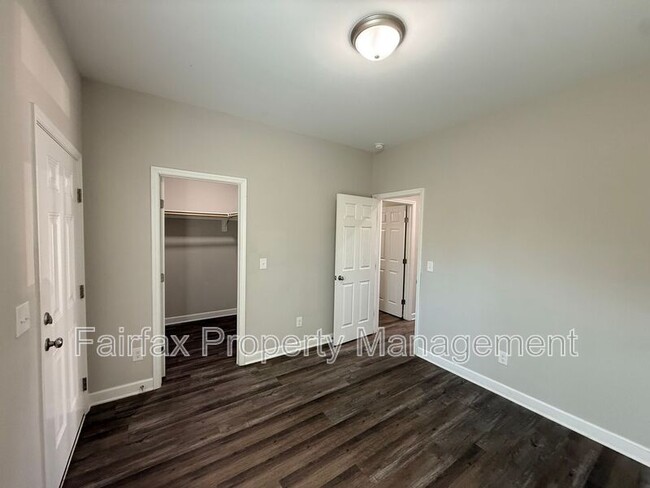 Building Photo - 1118 Eva St