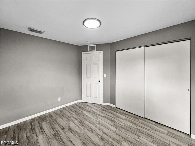 Building Photo - 121 Gordon Ave S