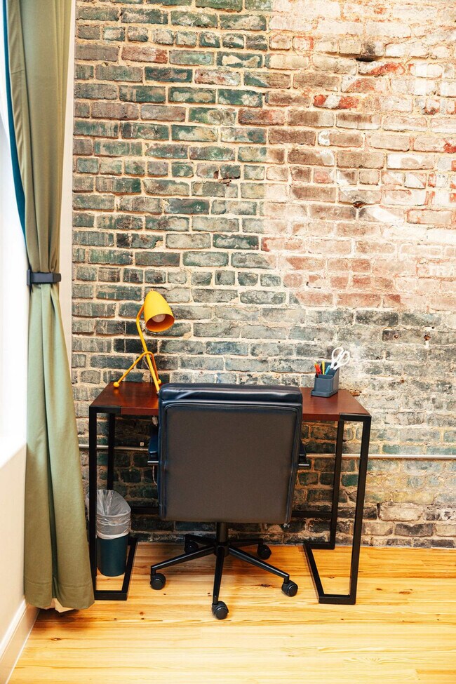 Building Photo - 1911 3rd Ave N