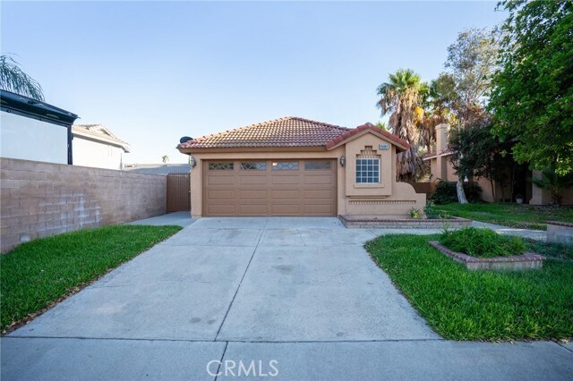 Building Photo - 15061 Fuchsia Ct