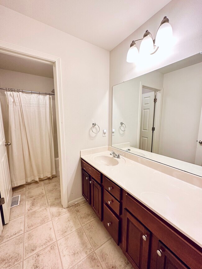 Building Photo - 16207 S St