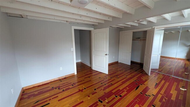 Building Photo - 539 Hoffman St
