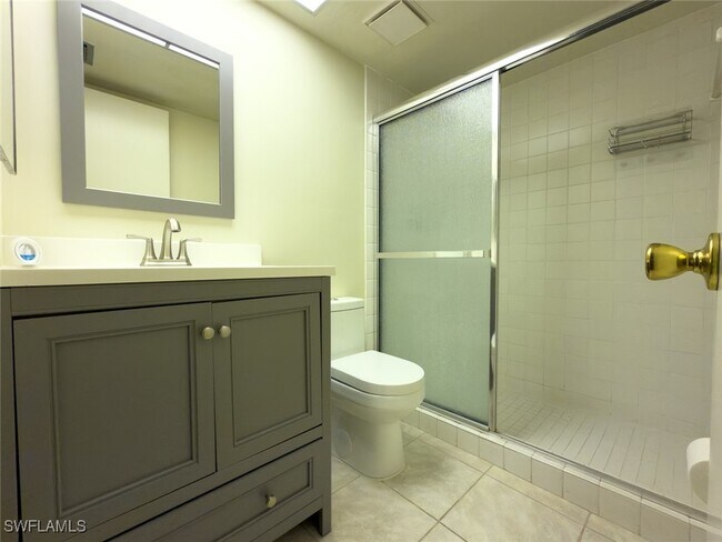 Building Photo - 1801 Courtyard Way