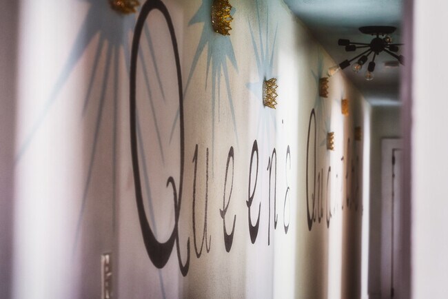 Building Photo - 715 Grandin Rd