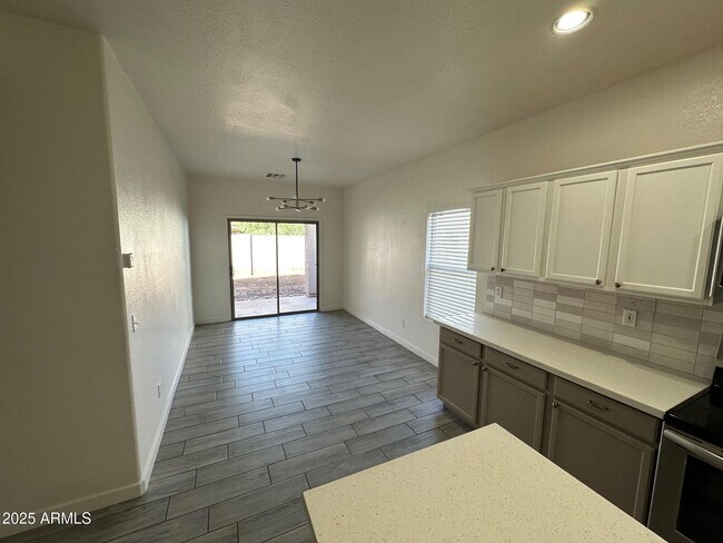 Building Photo - 2767 S Sailors Way