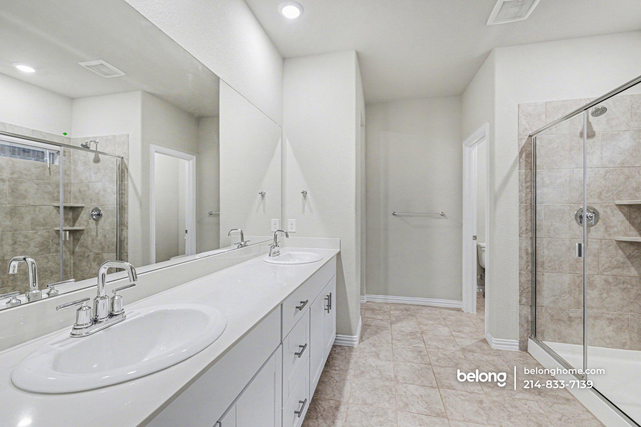 Building Photo - 3416 Kingsview Dr