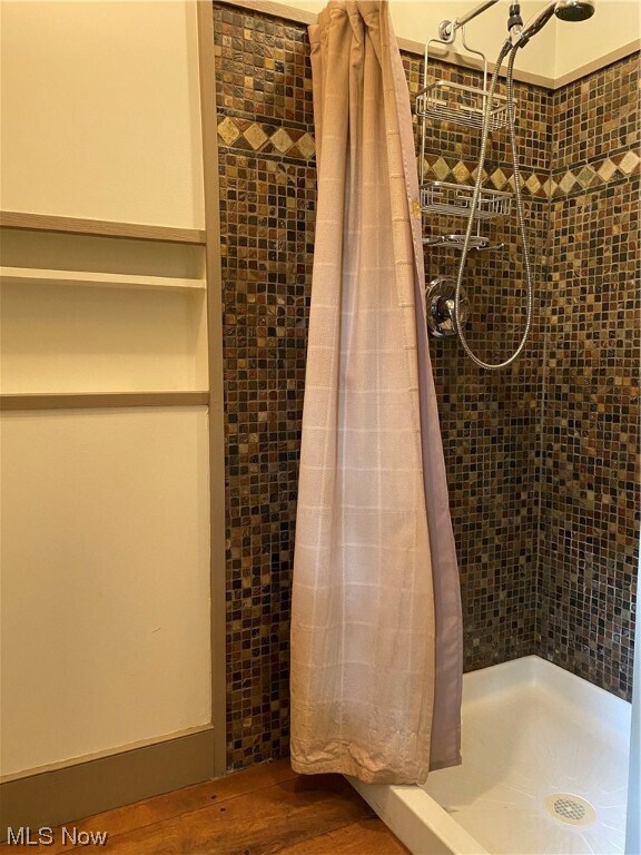 Building Photo - 10 Maple Ln