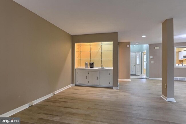 Building Photo - 1127 Wicklow Ct