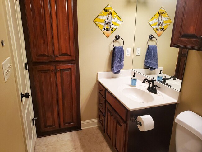 Building Photo - 416 Dogwood S Ln