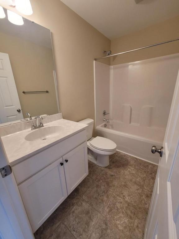 Building Photo - 3940 Sedona Dr