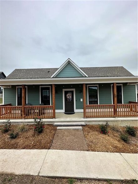 Building Photo - 851 S One Mile Rd