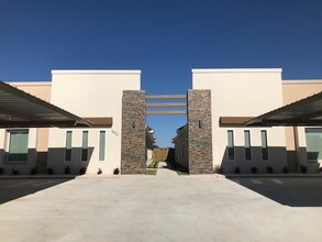 Building Photo - 2806 Javalina Ave