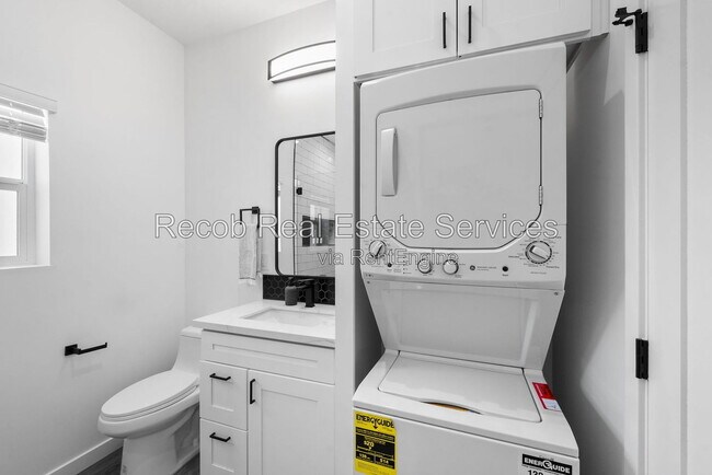 Building Photo - 5116 69th St