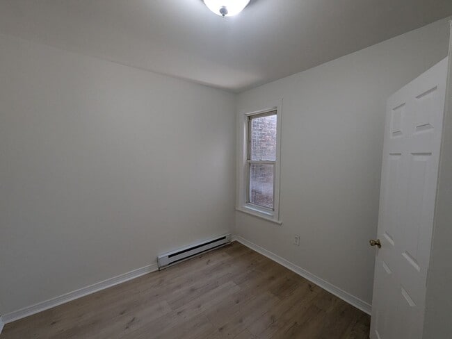 Building Photo - Remodeled Home - Frankford