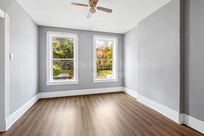 Building Photo - 5130 Kensington Ave