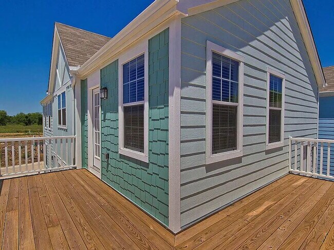 Building Photo - "Charming 2-Bed, 2-Bath Condo Retreat in San Marcos - Spacious 1100 Sq Ft Living!"