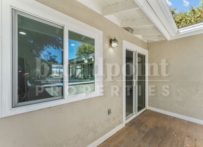 Building Photo - 2512 Wanek Rd