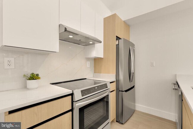 Building Photo - 3923 14th St NW