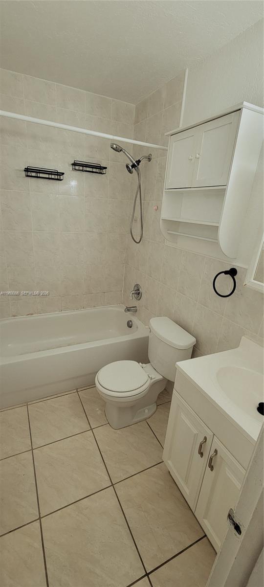 Building Photo - 3905 SW 78th Ct