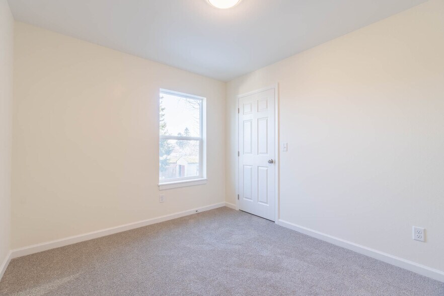 Building Photo - 4146 Avalon St