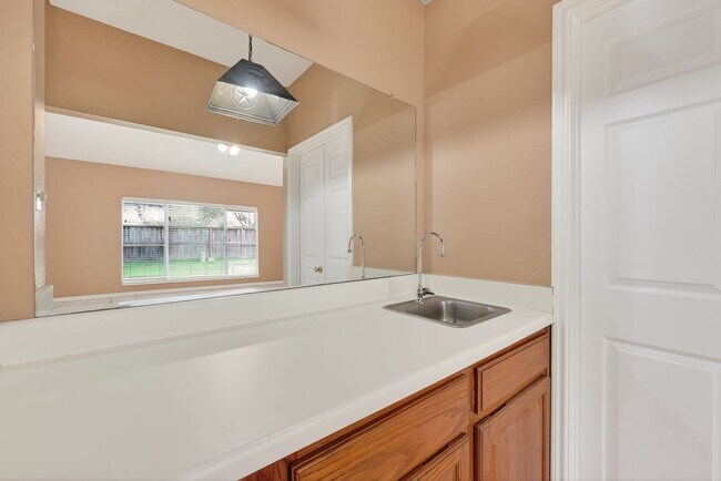 Building Photo - Bear Creek South