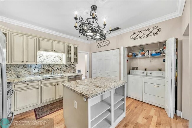Building Photo - 7644 Elm Ridge Dr