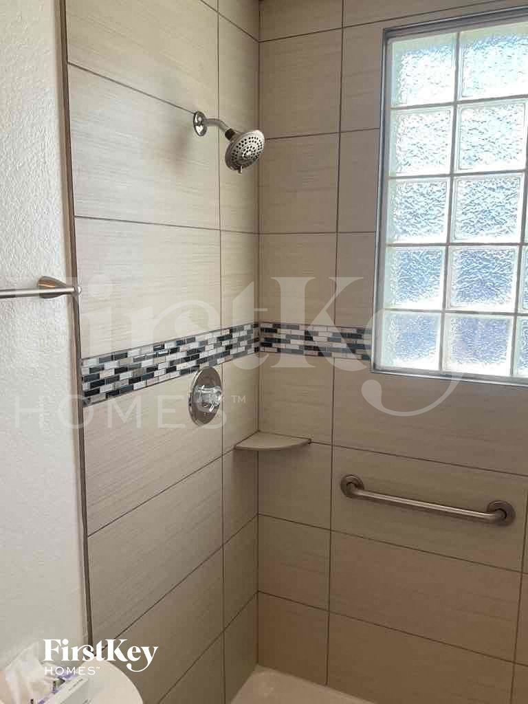 Building Photo - 235 N 22nd Pl