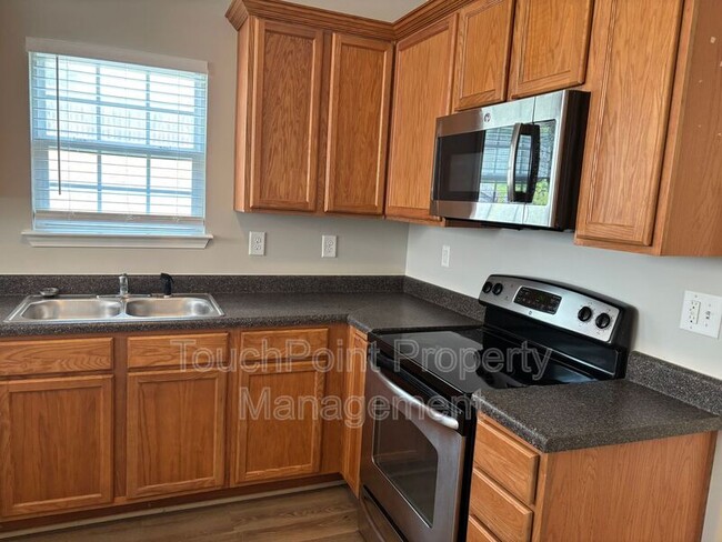 Building Photo - 3833 Fircrest Dr