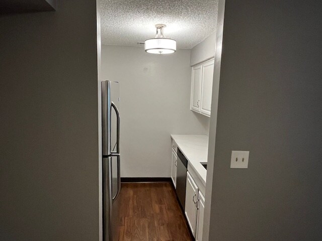 Building Photo - 5305 Ravens Crest Dr